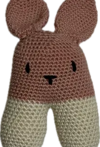 gehaakte knuffel konijn voor baby in roze kleur