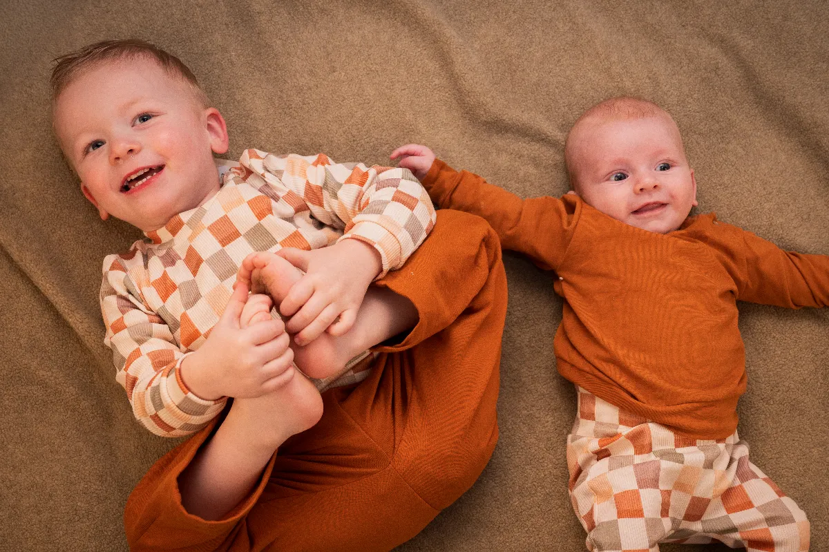 babykleding setjes handgemaakt van biologische stoffen