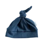 Donkerblauw babymutsje met knoop van Twensies
