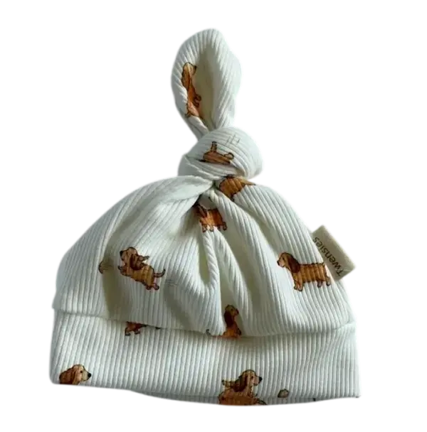 Babymutsje met hondjes van Twensies