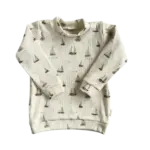Kindershirt met lange mouw en zeilbootjes print van Twensies