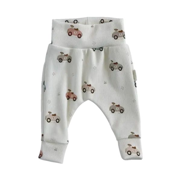 Babybroekje met autootjesprint in naturel ribstof van Twensies